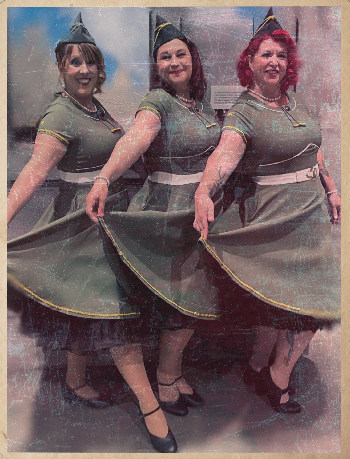 Photograph of Retro Radio Dolls in vintage look